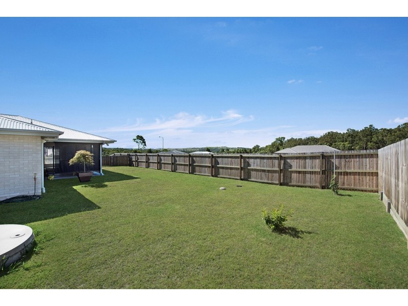 76 Naomi Drive, Crows Nest QLD 4355