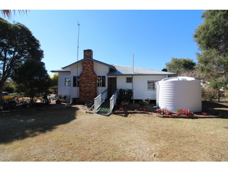 45 South Street, Crows Nest QLD 4355