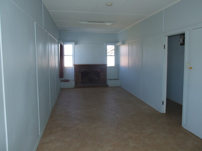 8 Charlotte Street, Crows Nest QLD 4355