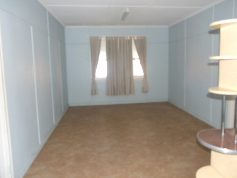 8 Charlotte Street, Crows Nest QLD 4355