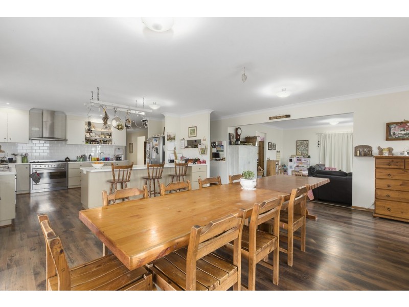 48 Gowlett Road, Haden QLD 4353