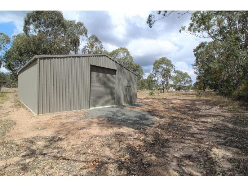 6 Aphrah Street, Crows Nest QLD 4355