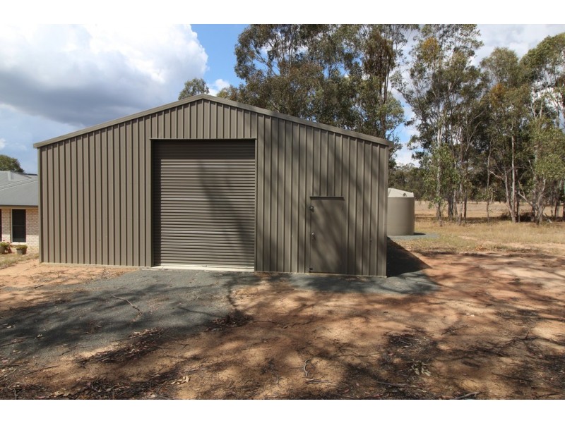 6 Aphrah Street, Crows Nest QLD 4355