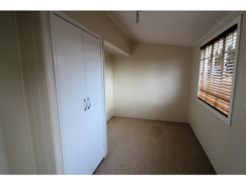 12 Dale Street, Crows Nest QLD 4355