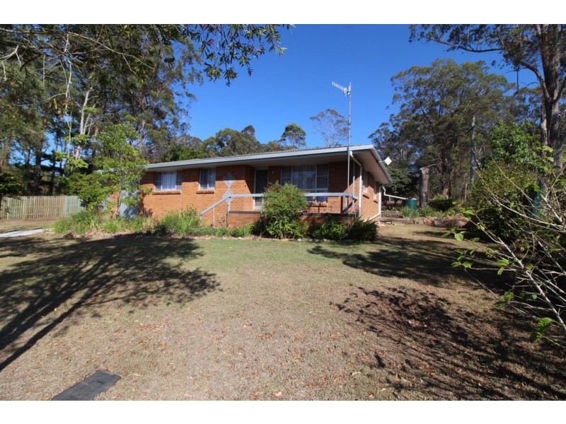 32 Railway Terrace, Crows Nest QLD 4355
