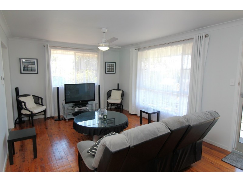 32 Railway Terrace, Crows Nest QLD 4355
