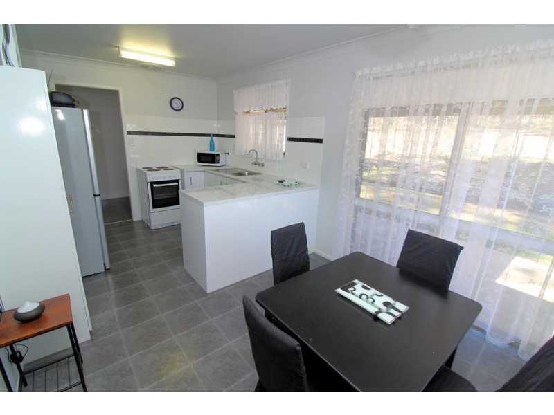32 Railway Terrace, Crows Nest QLD 4355