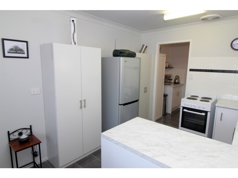 32 Railway Terrace, Crows Nest QLD 4355