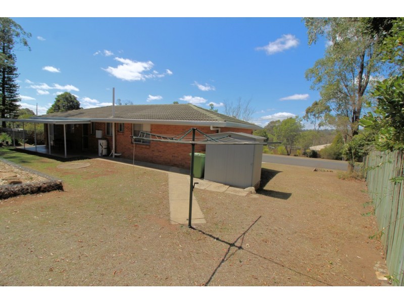 32 Railway Terrace, Crows Nest QLD 4355