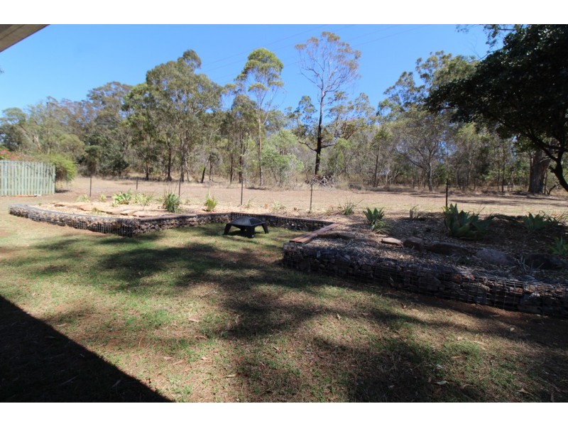32 Railway Terrace, Crows Nest QLD 4355