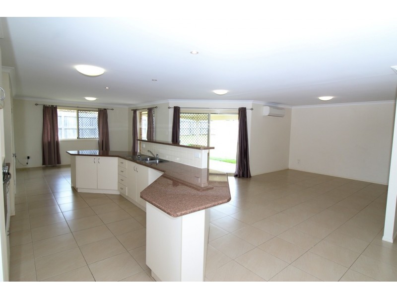 17 Vicky Avenue, Crows Nest QLD 4355