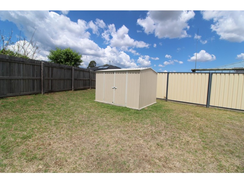 17 Vicky Avenue, Crows Nest QLD 4355