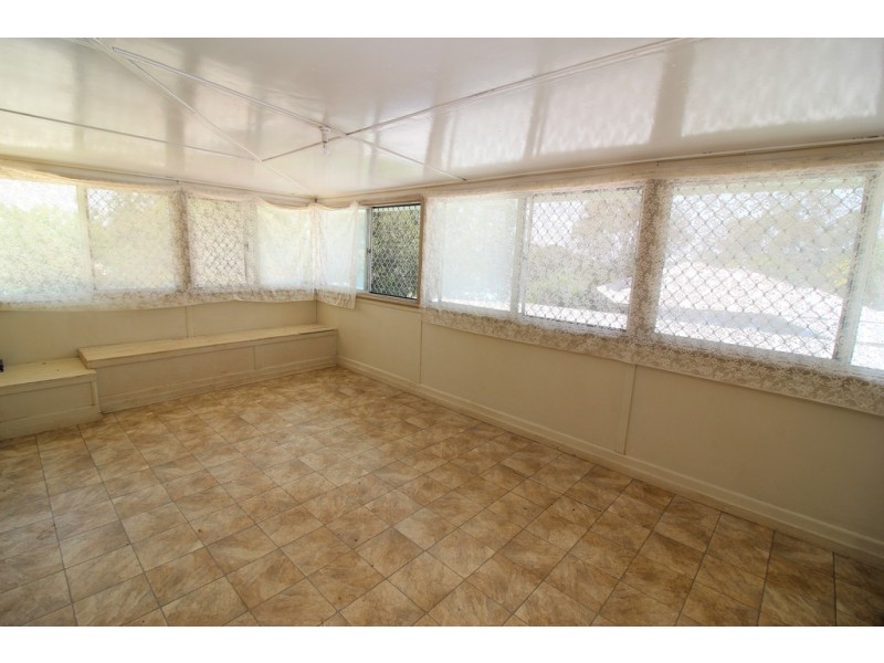 2 Andrews Road, Crows Nest QLD 4355