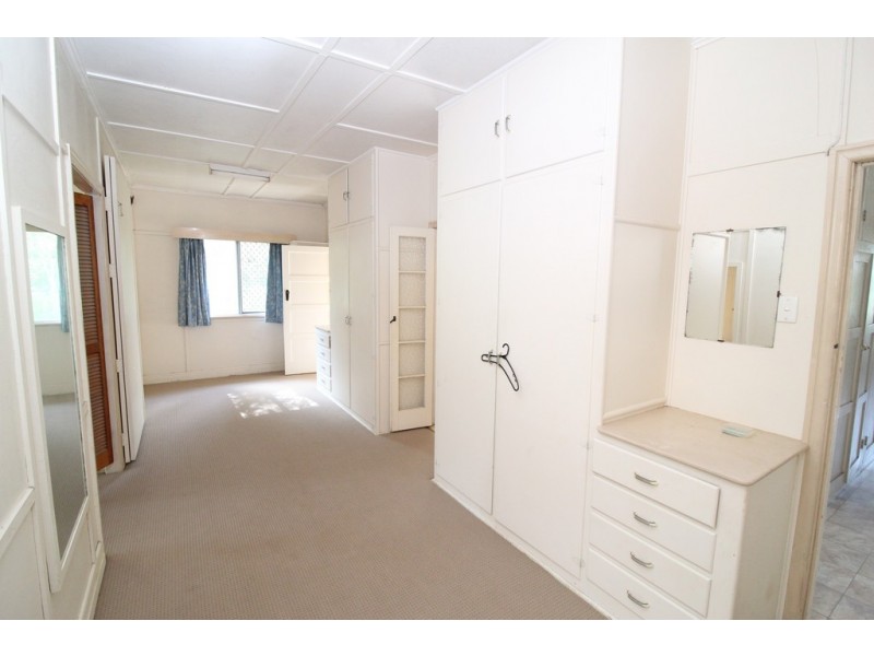 2 Andrews Road, Crows Nest QLD 4355