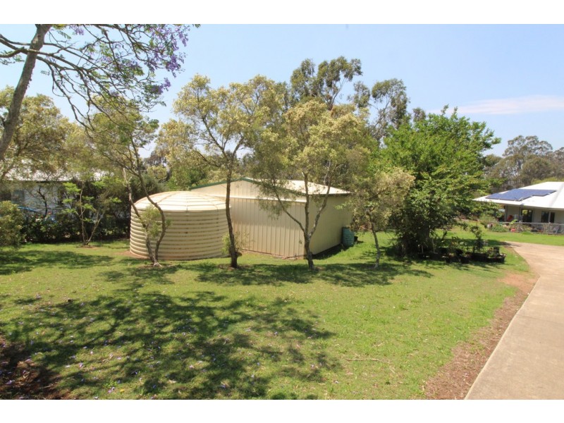 2 Andrews Road, Crows Nest QLD 4355