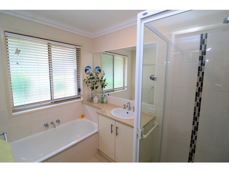 8 Jackson Court, Crows Nest QLD 4355