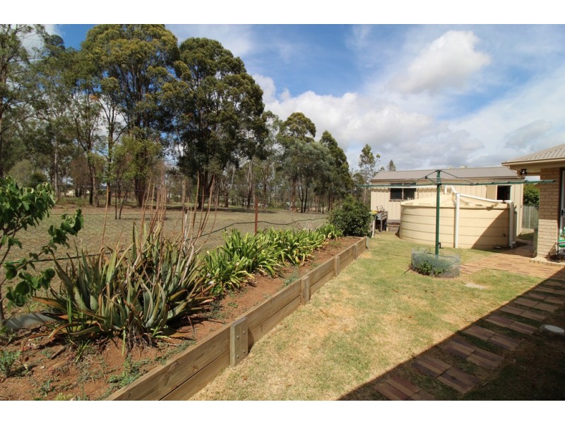 8 Jackson Court, Crows Nest QLD 4355