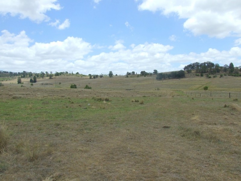 L7/7716 New England Highway, Crows Nest QLD 4355