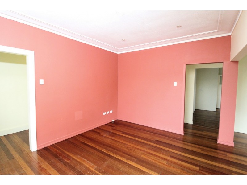 10 Park Road, Crows Nest QLD 4355