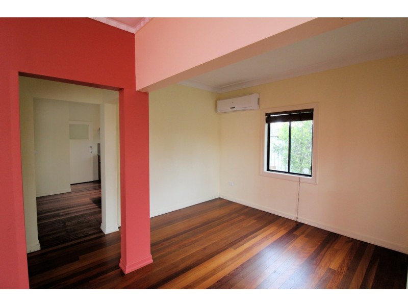 10 Park Road, Crows Nest QLD 4355