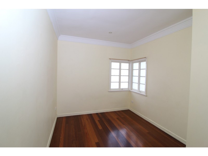 10 Park Road, Crows Nest QLD 4355