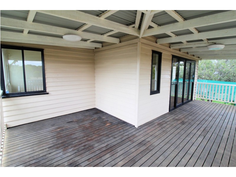10 Park Road, Crows Nest QLD 4355