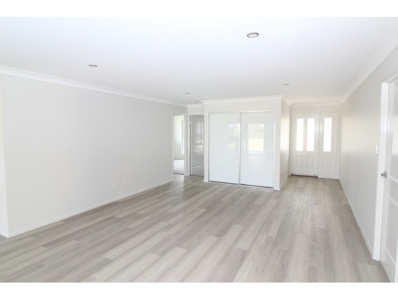 45 Naomi Drive, Crows Nest QLD 4355
