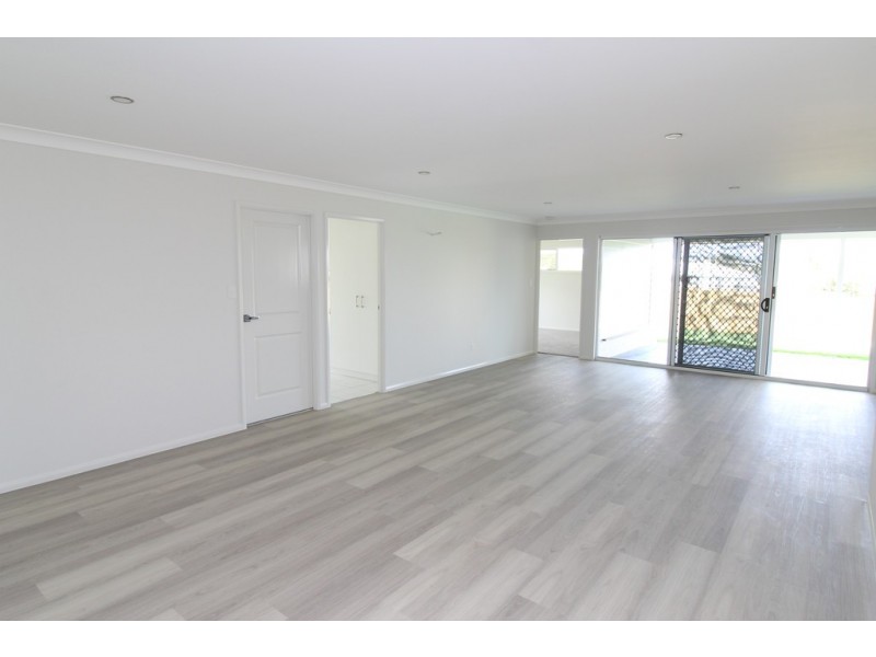 45 Naomi Drive, Crows Nest QLD 4355