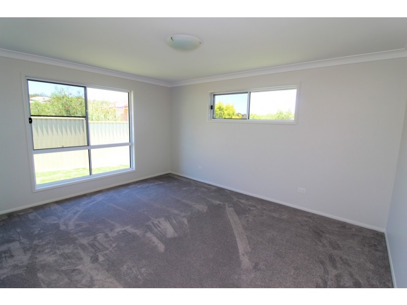 45 Naomi Drive, Crows Nest QLD 4355