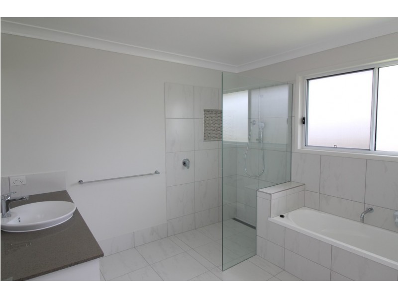 45 Naomi Drive, Crows Nest QLD 4355