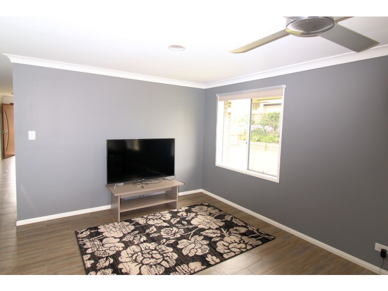 21 Vicky Avenue, Crows Nest QLD 4355