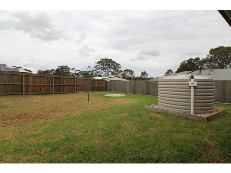 21 Vicky Avenue, Crows Nest QLD 4355