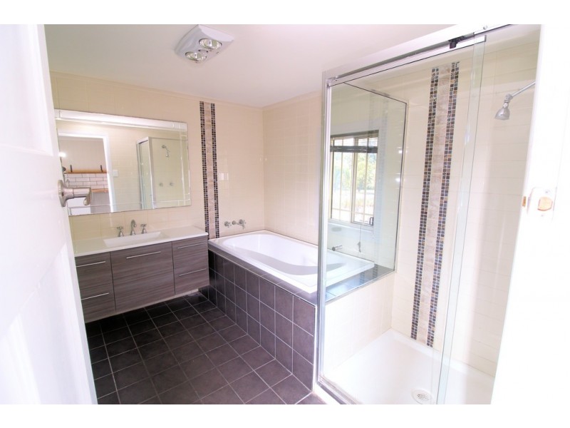 40 Emu Creek Road, Crows Nest QLD 4355