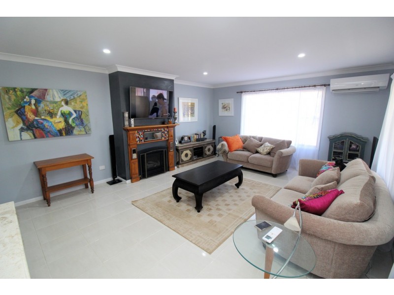 2 East Side Road, Crows Nest QLD 4355