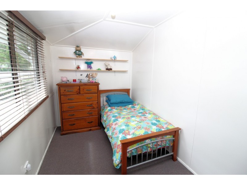 25 Curnow Street, Crows Nest QLD 4355