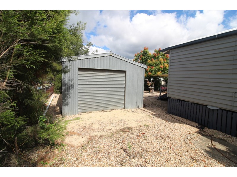 25 Curnow Street, Crows Nest QLD 4355