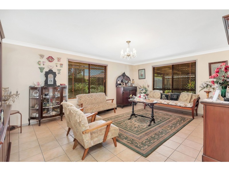 10 Lee Court, Crows Nest QLD 4355
