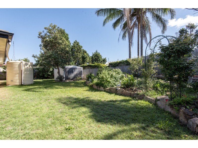 10 Lee Court, Crows Nest QLD 4355
