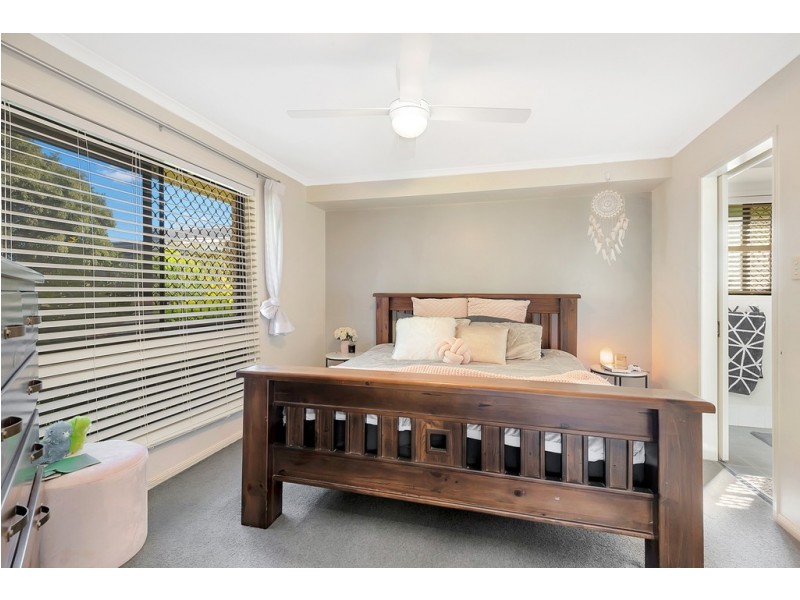 23 McShane Drive, Mount Kynoch QLD 4350