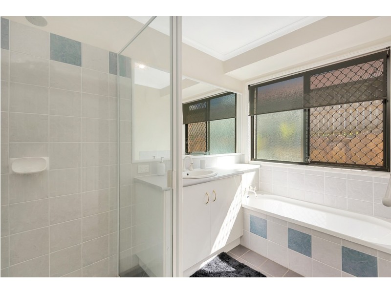 23 McShane Drive, Mount Kynoch QLD 4350