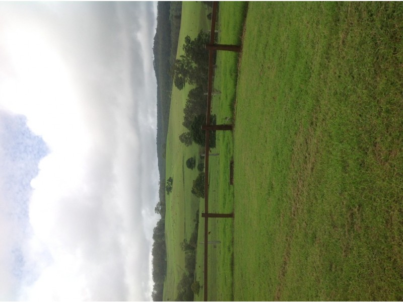 226 Kynoch Road, Ravensbourne QLD 4352