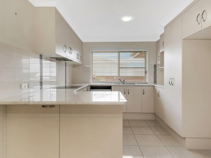 15 Naomi Drive, Crows Nest QLD 4355