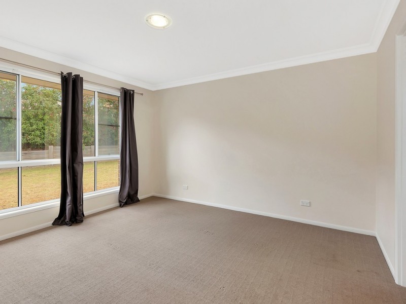 15 Naomi Drive, Crows Nest QLD 4355