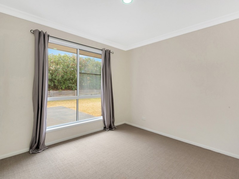 15 Naomi Drive, Crows Nest QLD 4355