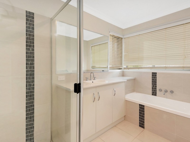 15 Naomi Drive, Crows Nest QLD 4355