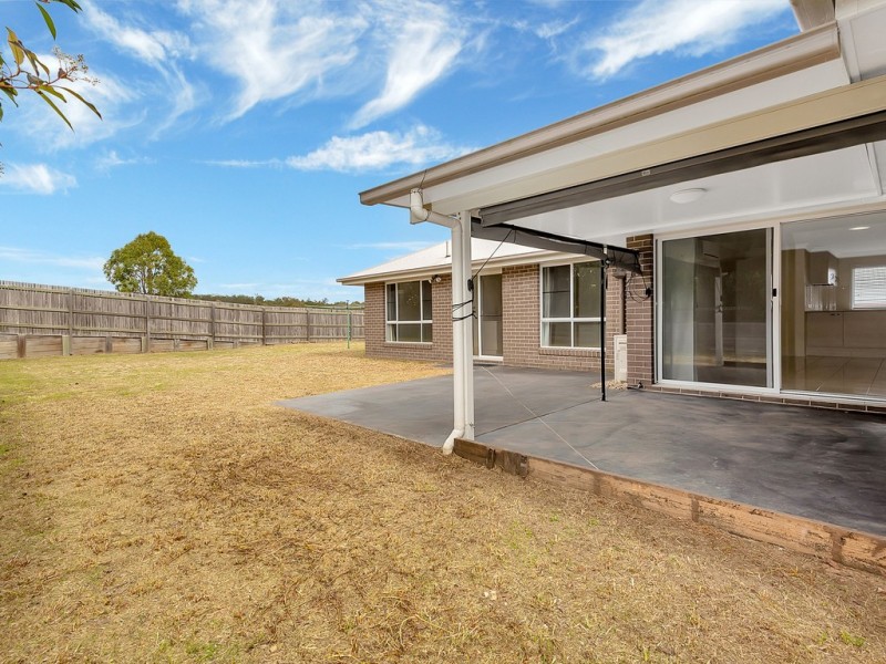 15 Naomi Drive, Crows Nest QLD 4355