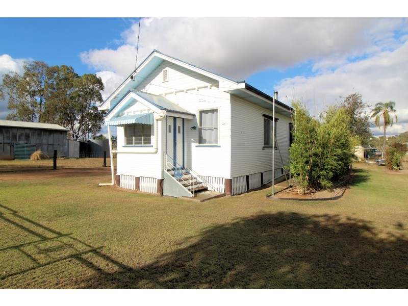 8 Margaret Street, Maclagan QLD 4352