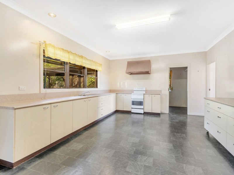 261 Anduramba Road, Crows Nest QLD 4355