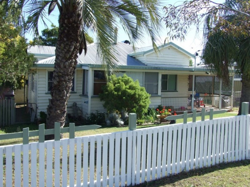 139 Mocatta Street, Goombungee QLD 4354