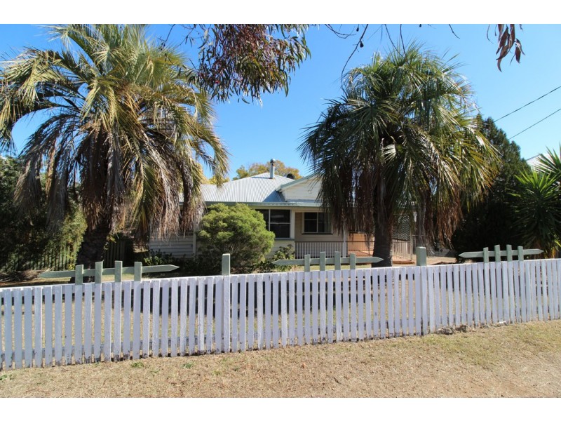 139 Mocatta Street, Goombungee QLD 4354